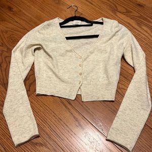 aritzia oatmeal cropped soft cardi 🤍